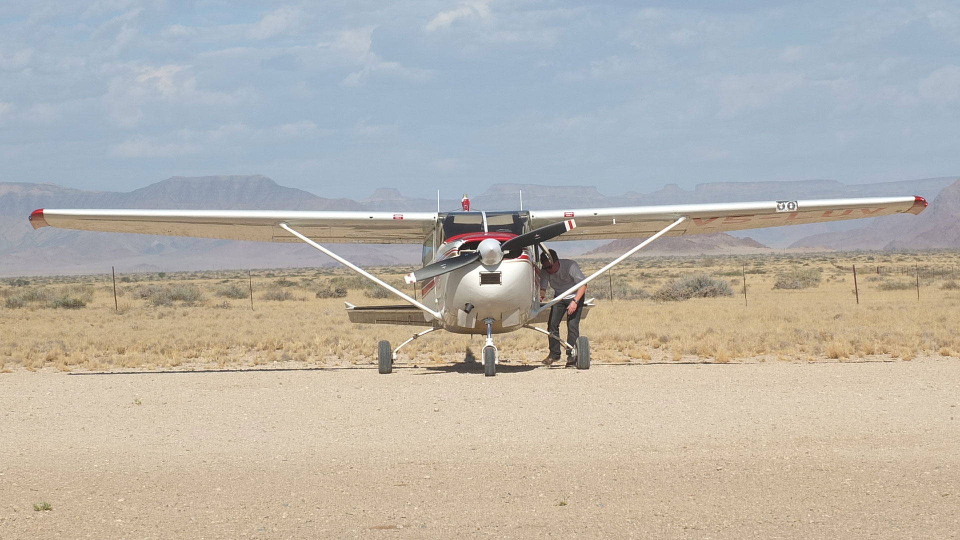 Zwar nicht mit den Clubmaschinen geflogen, aber doch mit viel Wissen und Vorbereitung. Selbstfliegen in Namibia und Botswana.